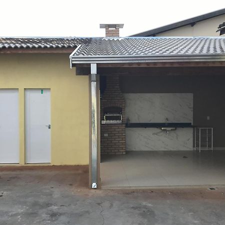 Bela Casa Com Churrasqueira E Estacionamento Villa Olímpia Exteriör bild